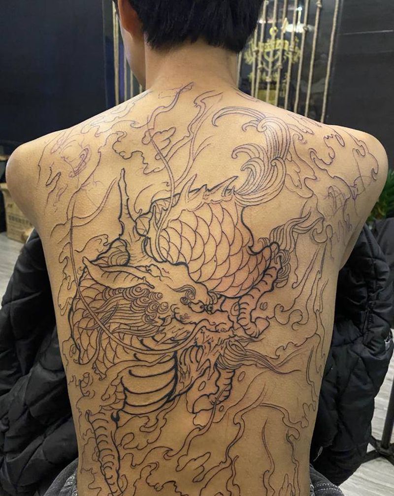 麒麟纹身图片_背部新传统纹身图案