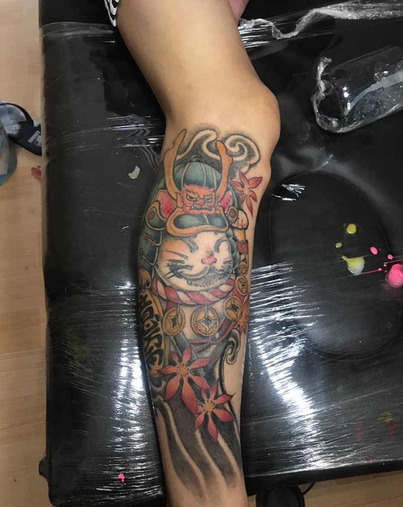 猫纹身图片_腿部新传统纹身图案