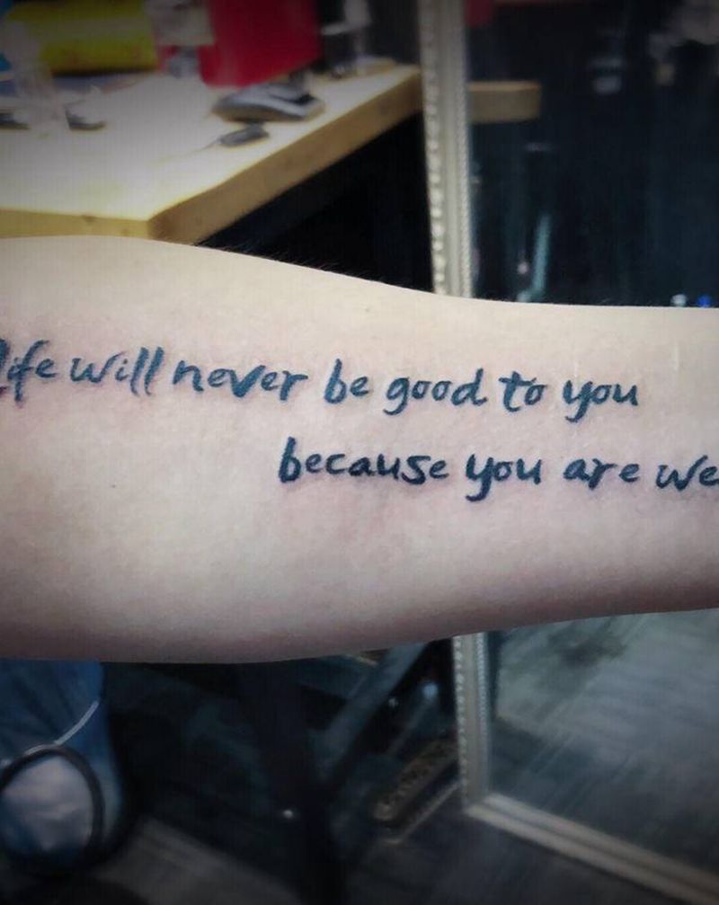 英文纹身图片_手臂花体字纹身图案