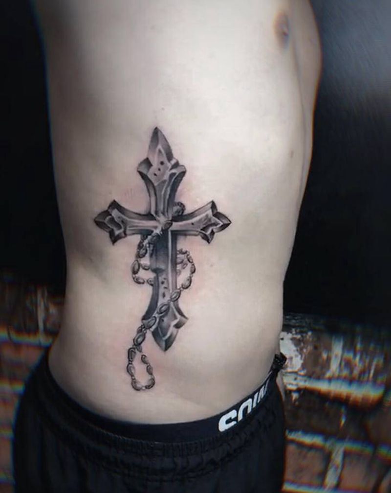 十字架纹身图片_腰部纹身图案