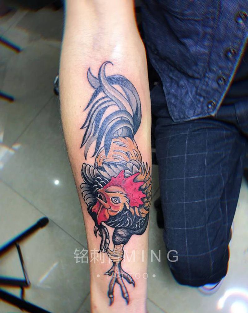 小臂公鸡纹身图片_手臂手部新传统鸡纹身图案