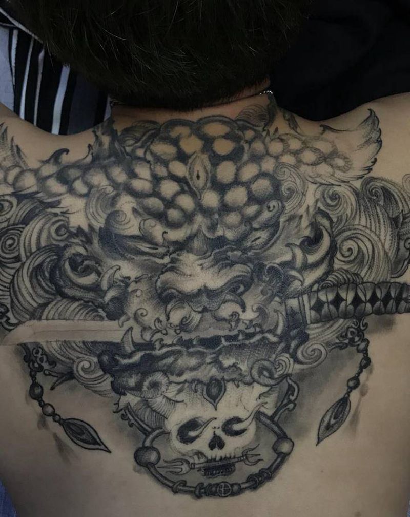 唐狮（恢复后）纹身图片_背部新传统点刺纹身图案