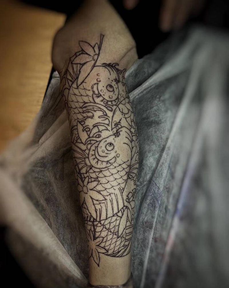 包小腿鲤鱼纹身图片_手臂腿部老传统Old School鱼纹身图案