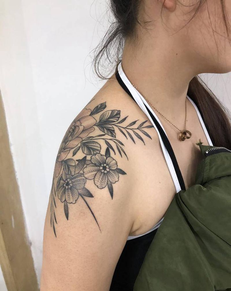 素花纹身图片_肩部纹身图案