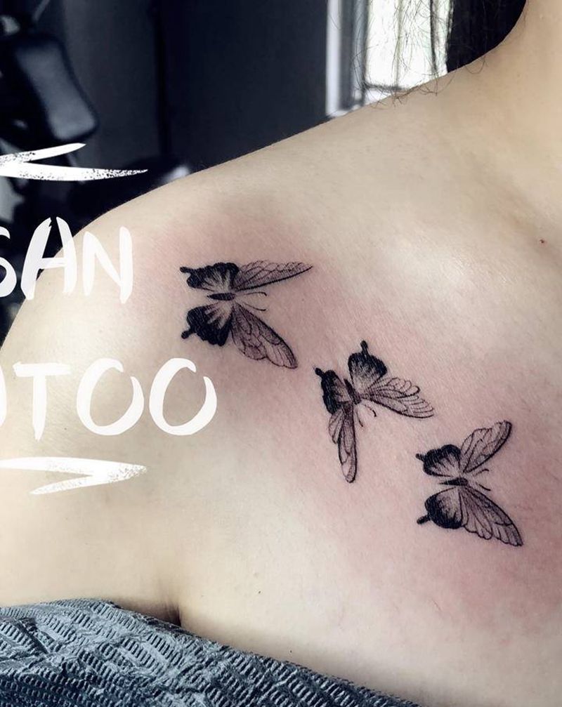 蝴蝶纹身纹身图片_肩部小清新女生蝴蝶纹身图案