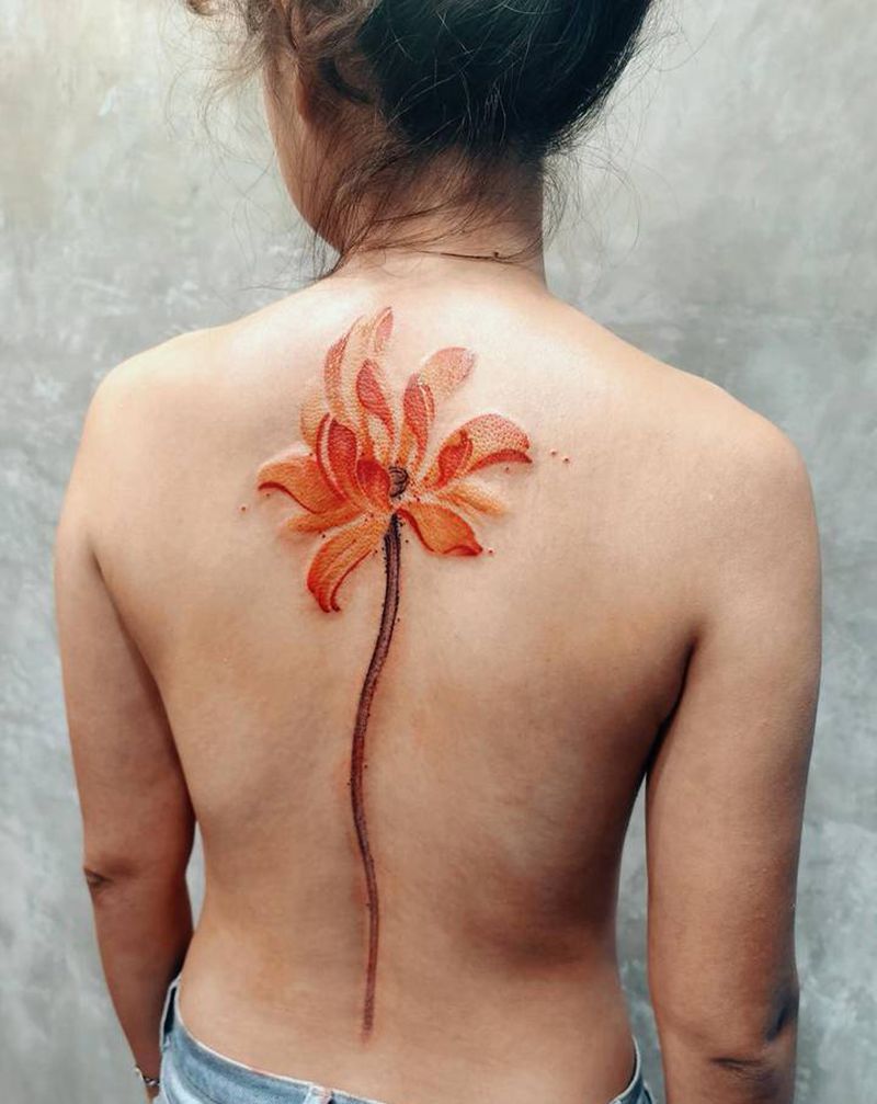 荷花纹身图片_背部纹身图案