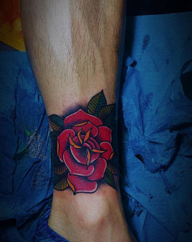 一个遮盖纹身图片_脚部Old School纹身图案