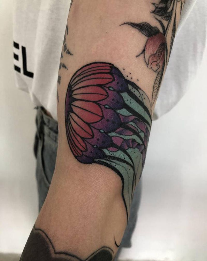 水母纹身图片_手臂纹身图案