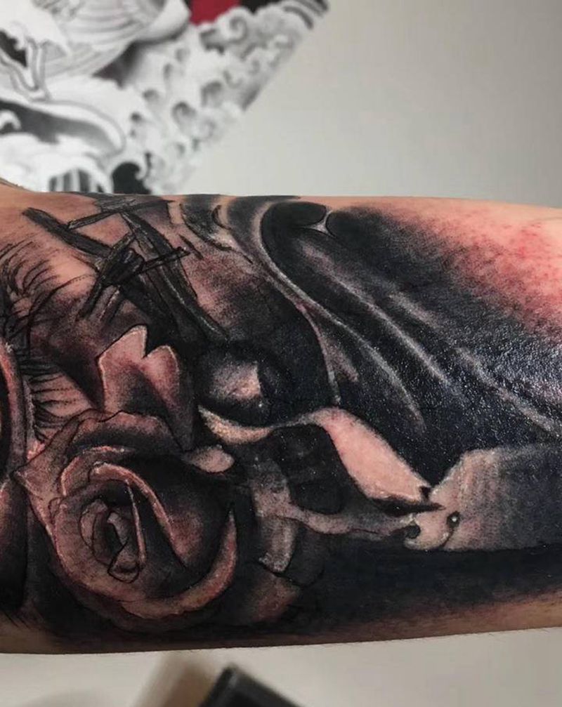 欧美组合纹身图片_欧美写实眼睛 玫瑰纹身图案