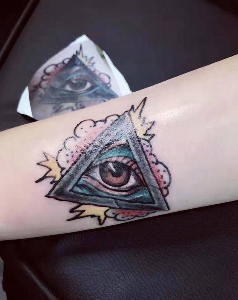 上帝之眼遮盖纹身图片_手臂New School纹身图案