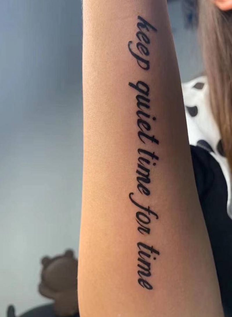 英文字母纹身图片_手臂纹身图案