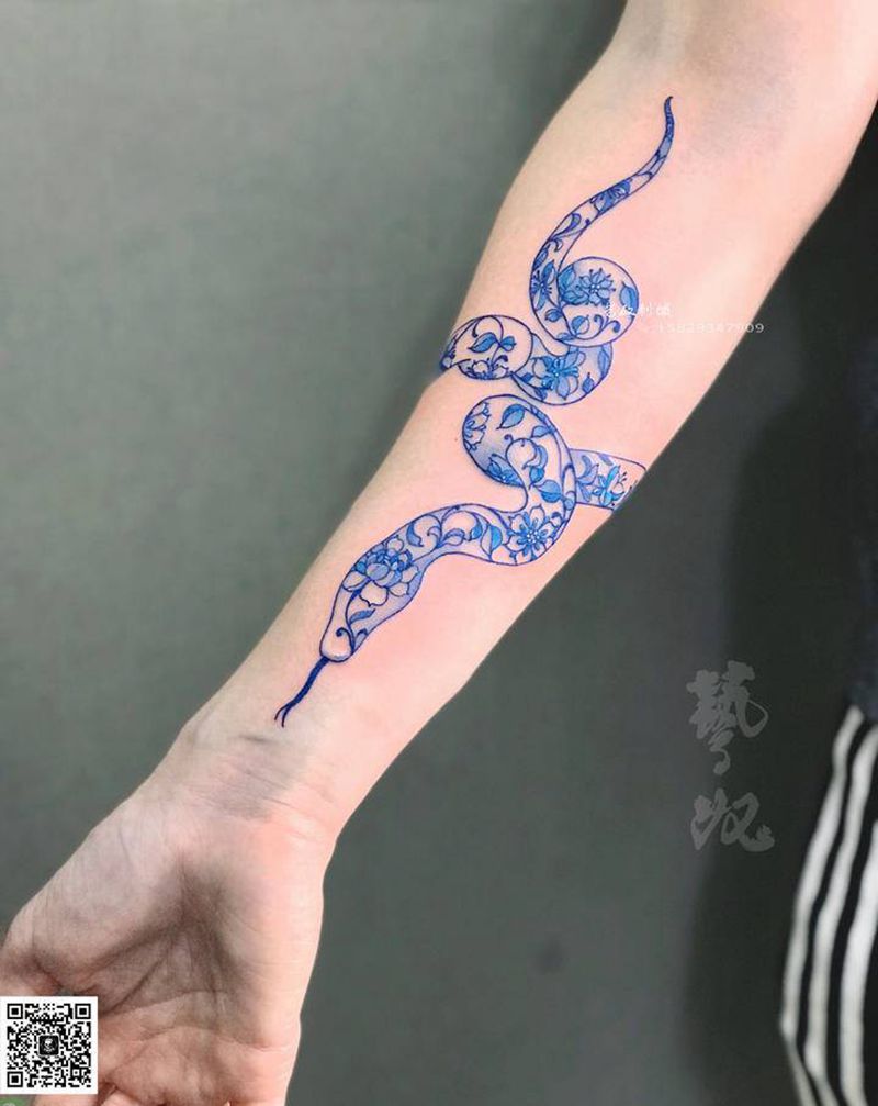 蛇纹身图片_手臂纹身图案