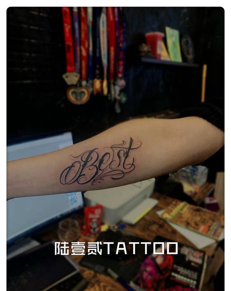 花字体-最好的纹身图片_手部纹身图案