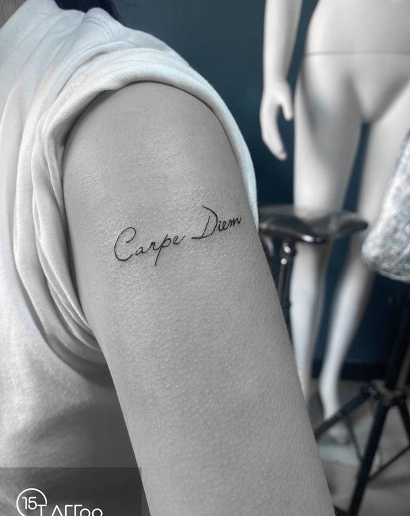 字母纹身图片_字母纹身图案