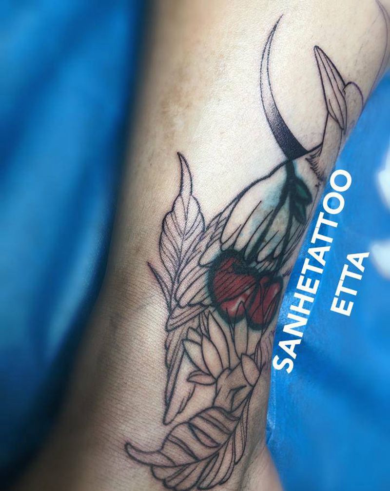 新年的第一个遮盖纹身图片_脚部New School遮盖鸟彩色纹身图案