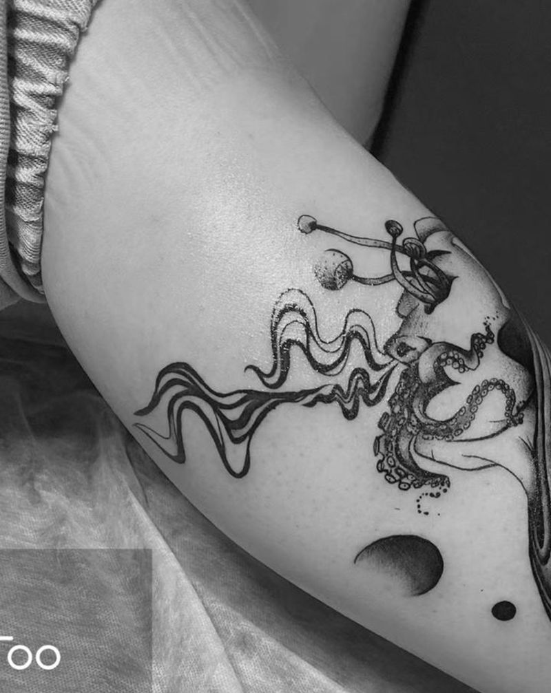 向上向下纹身图片_腿部纹身图案