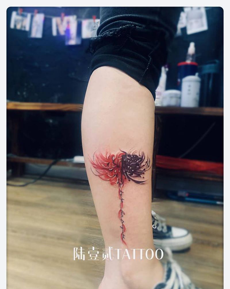 彼岸花纹身图片_腿部纹身图案