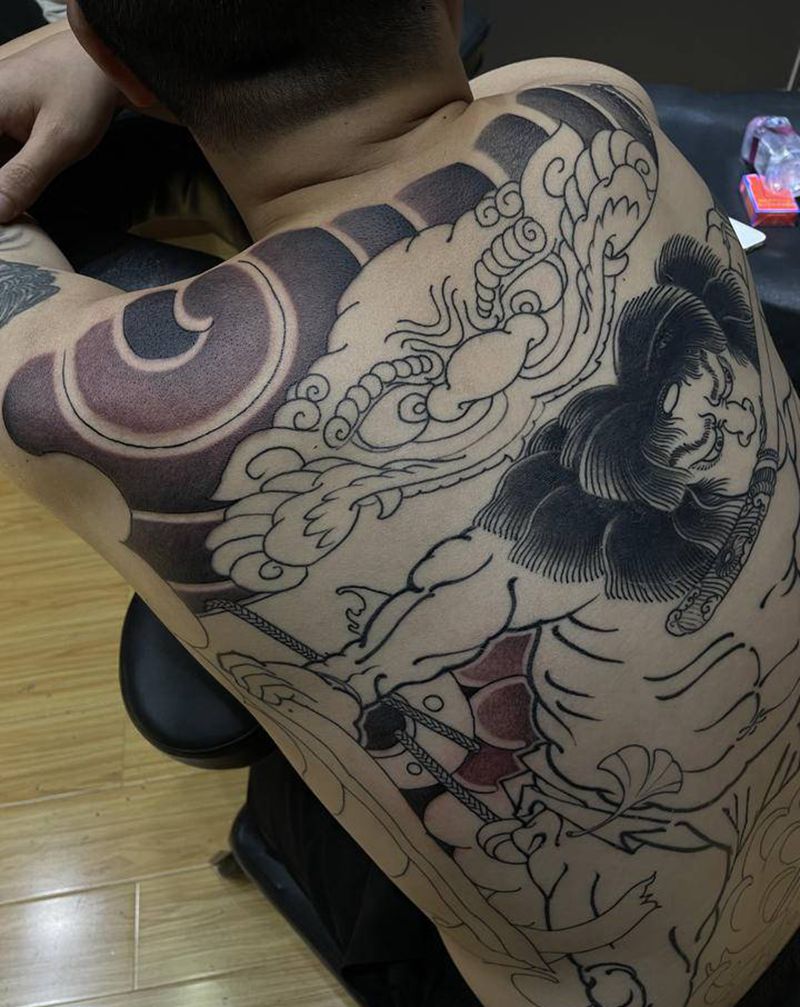 张顺破水门纹身图片_背部老传统张顺纹身图案