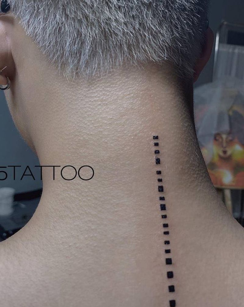 字码纹身图片_颈部字码纹身图案