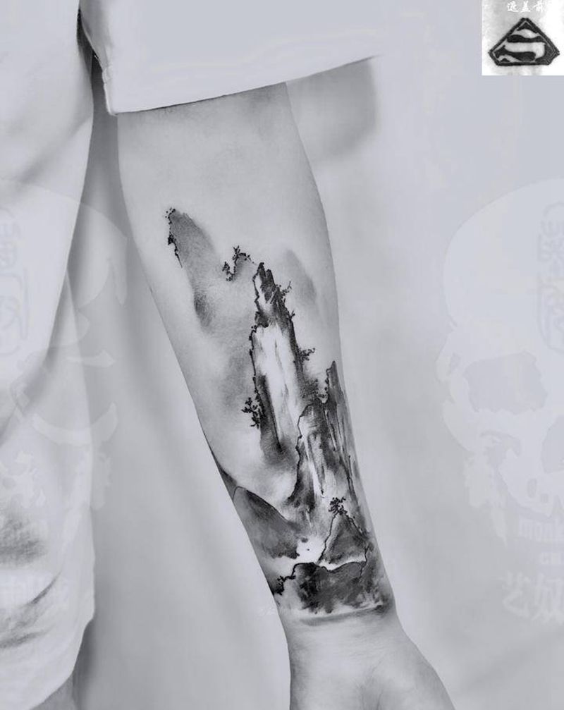 创作山水遮盖纹身图片_手臂水墨遮盖纹身图案