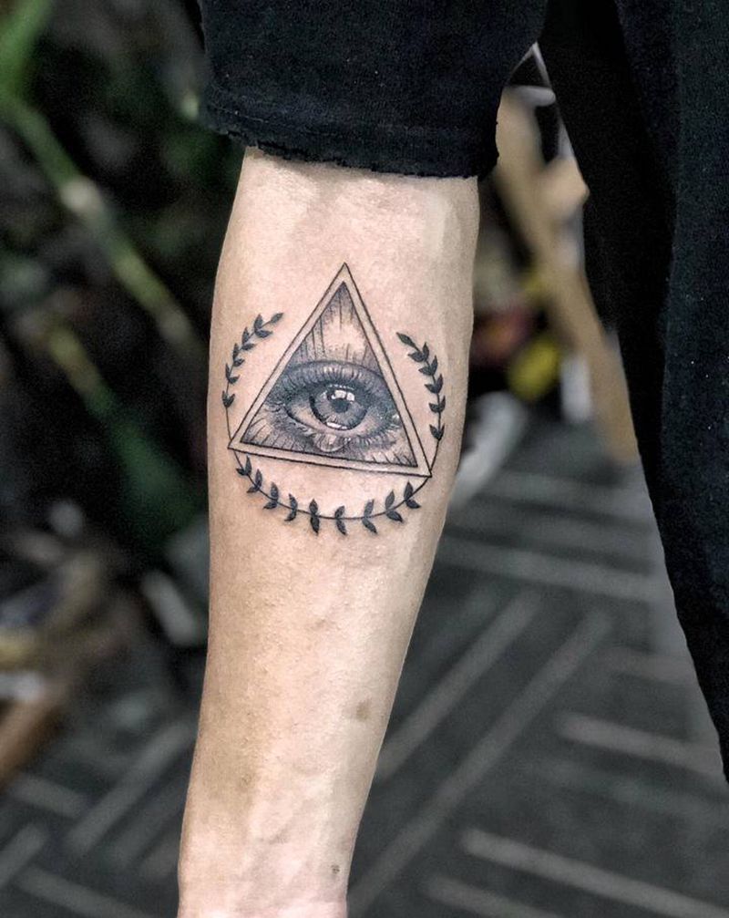 上帝之眼纹身图片_手臂手部几何欧美写实眼睛纹身图案