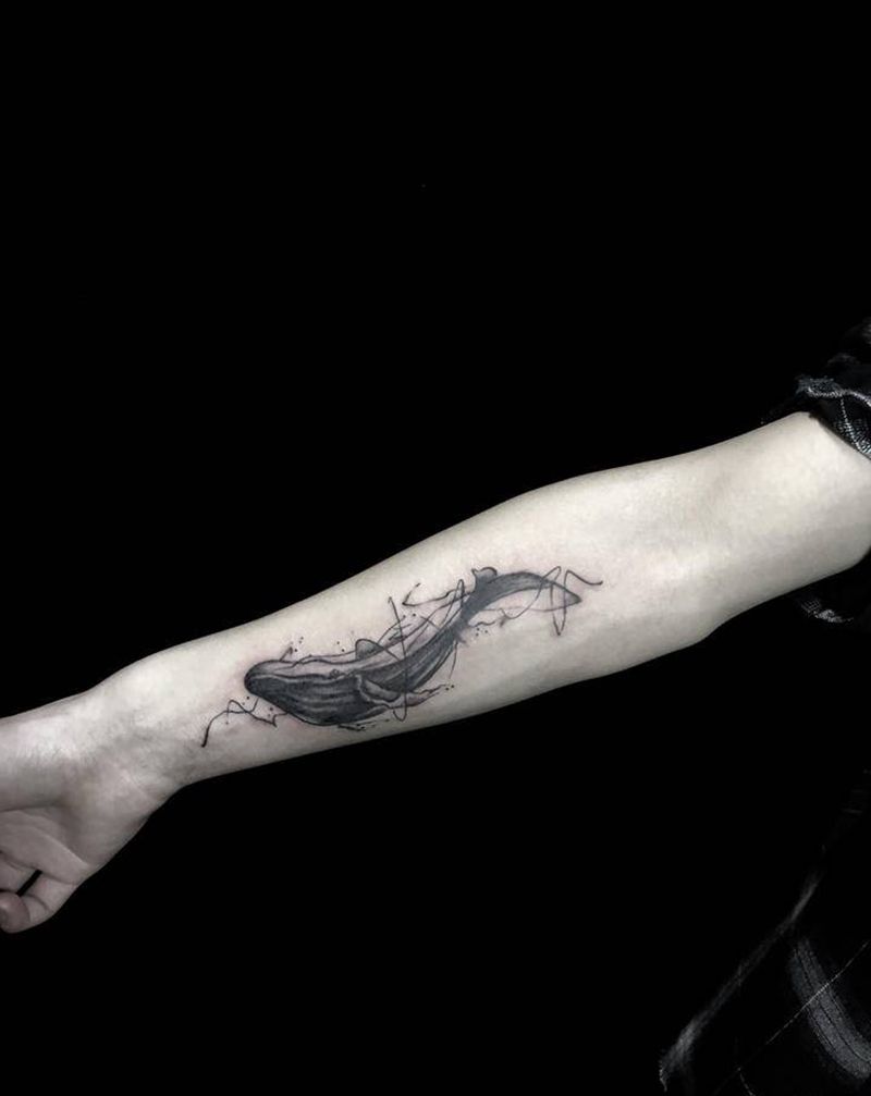 水墨鲸鱼纹身图片_手臂水彩水墨纹身图案