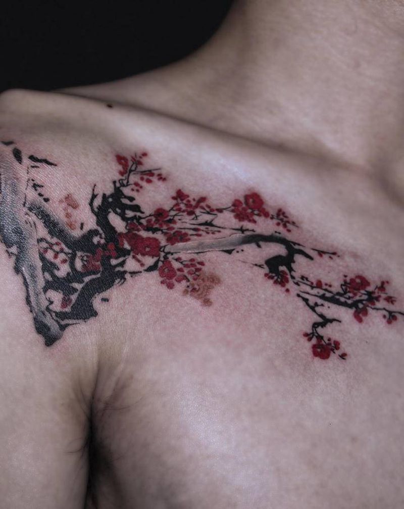 梅花纹身图片_肩部水墨纹身图案