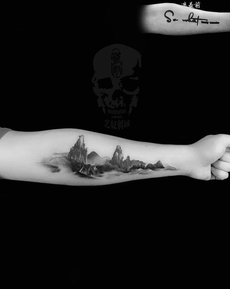 群山遮盖纹身图片_手臂水墨纹身图案