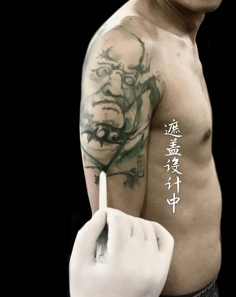 图腾遮盖纹身图片_手臂水墨纹身图案