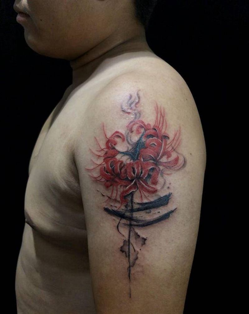 彼岸花纹身图片_手臂水彩水墨纹身图案