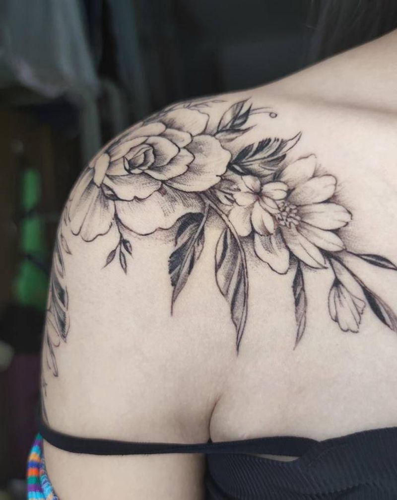 素花纹身图片_手臂胸部点刺纹身图案