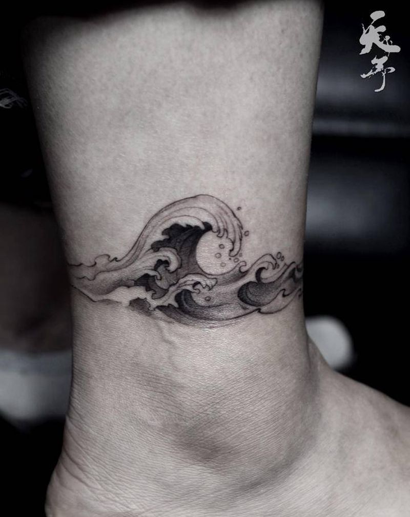 西安天予刺青黑灰作品纹身图片_脚部纹身图案