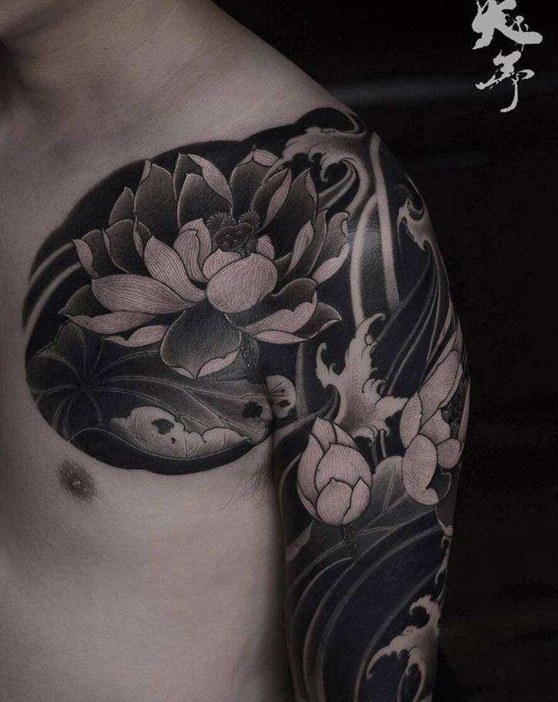 西安天予刺青黑灰作品纹身图片_胸部肩部荷花纹身图案