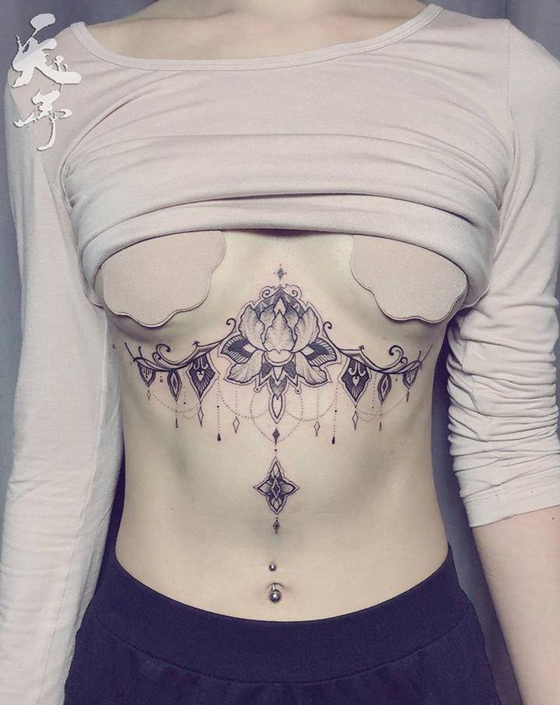 西安天予刺青黑灰作品纹身图片_腹部胸部点刺几何纹身图案