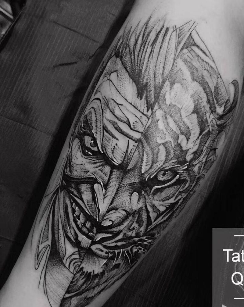 黑灰纹身图片_脚部腿部纹身图案