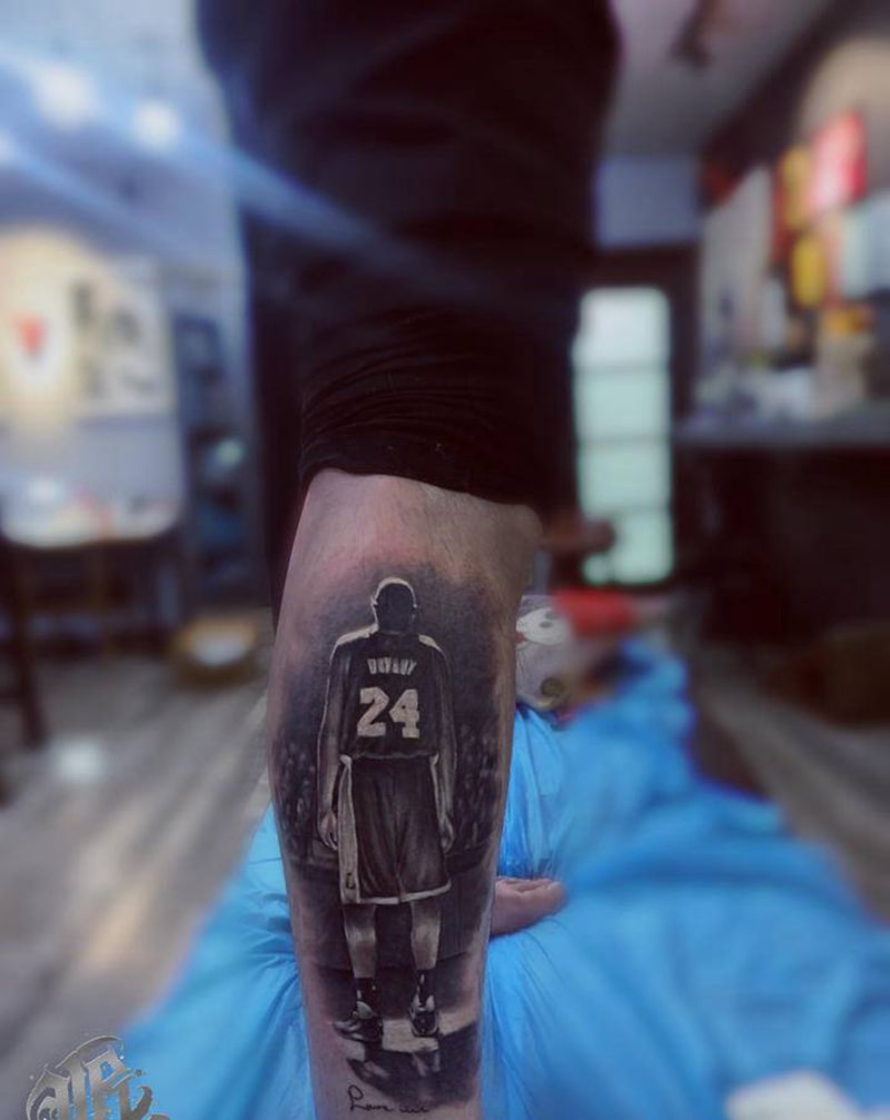 kobe纹身图片_腿部欧美写实纹身图案