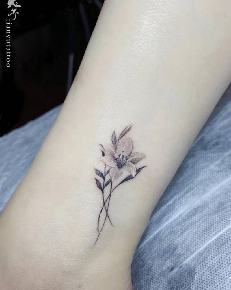 夏日小图纹身图片_腿部脚部纹身图案