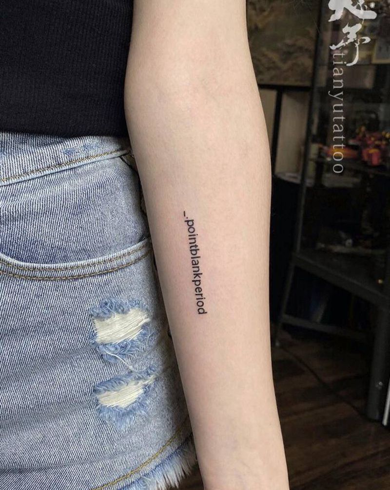 精致小字母纹身图片_手臂纹身图案