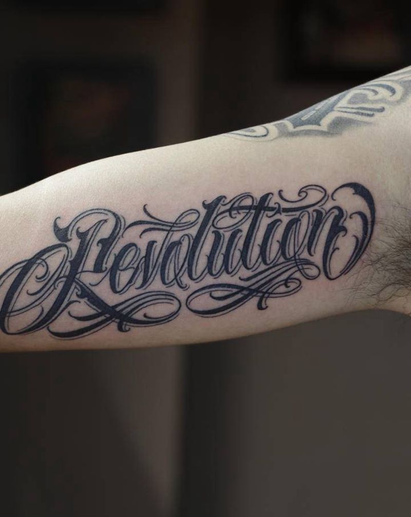花体字：革命纹身图片_手臂花体字纹身图案