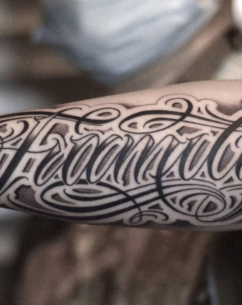 花体字作品纹身图片_手臂花体字纹身图案