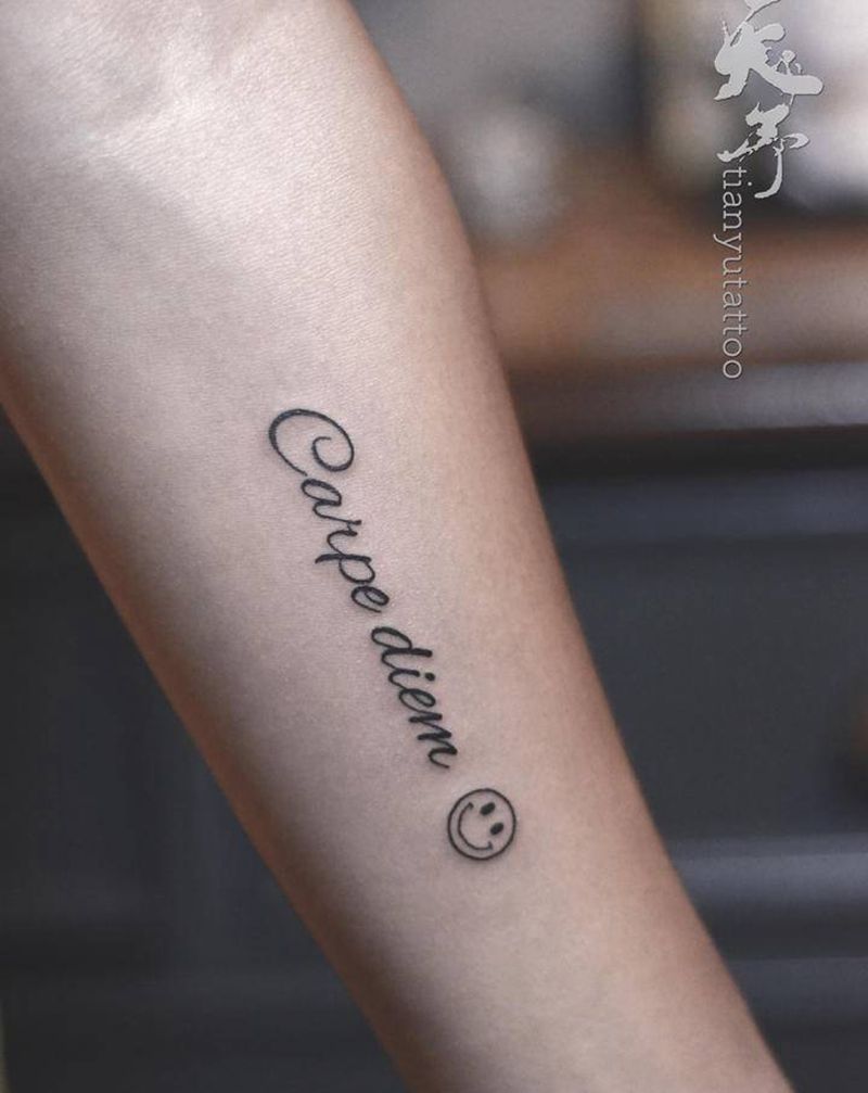 精致字母作品纹身图片_手臂纹身图案