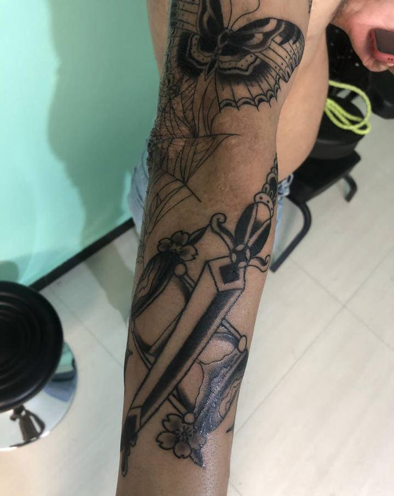 old school匕首纹身图片_手臂手部Old SchoolNew School纹身图案