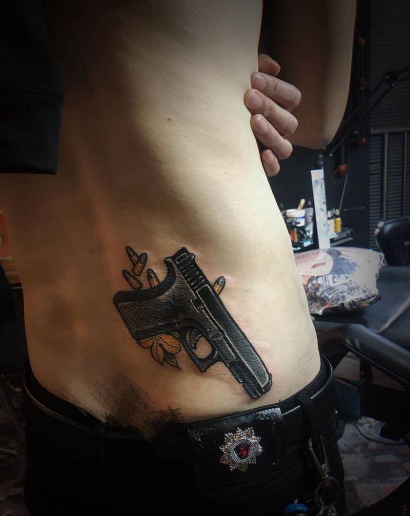 biu ～biu～biu～纹身图片_背部臀部New SchoolOld School纹身图案