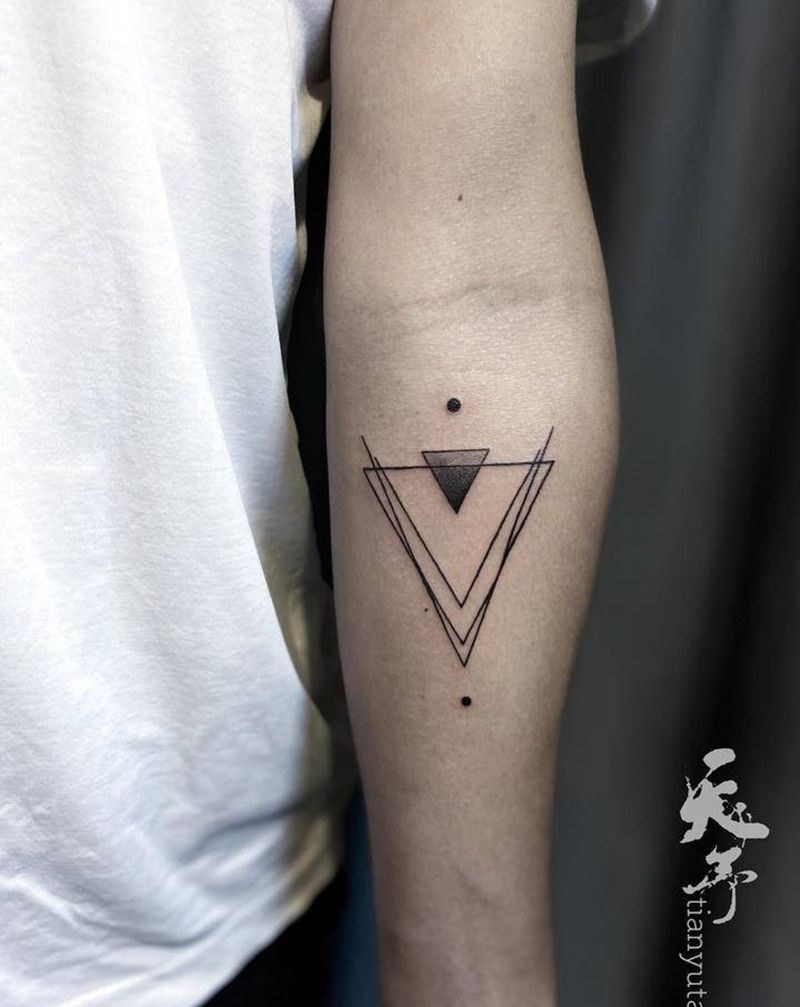 【每日作品】清新几何线条纹身图片_手臂几何图腾纹身图案