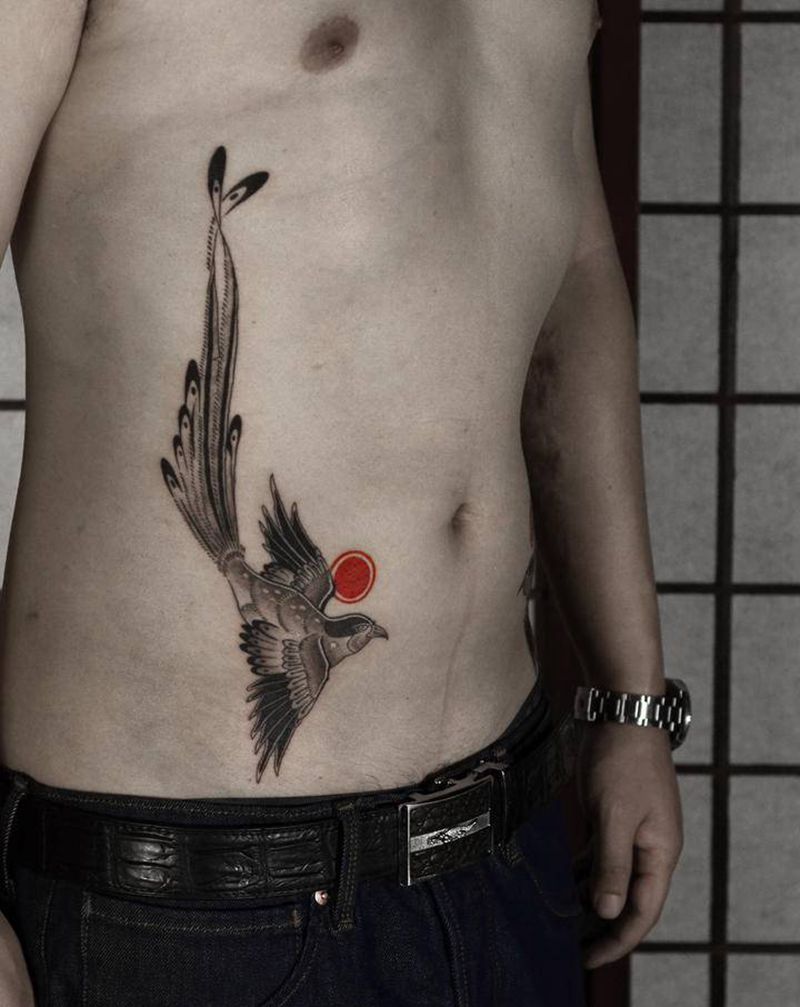 【每日作品】长尾雀纹身图片_腹部老传统新传统纹身图案