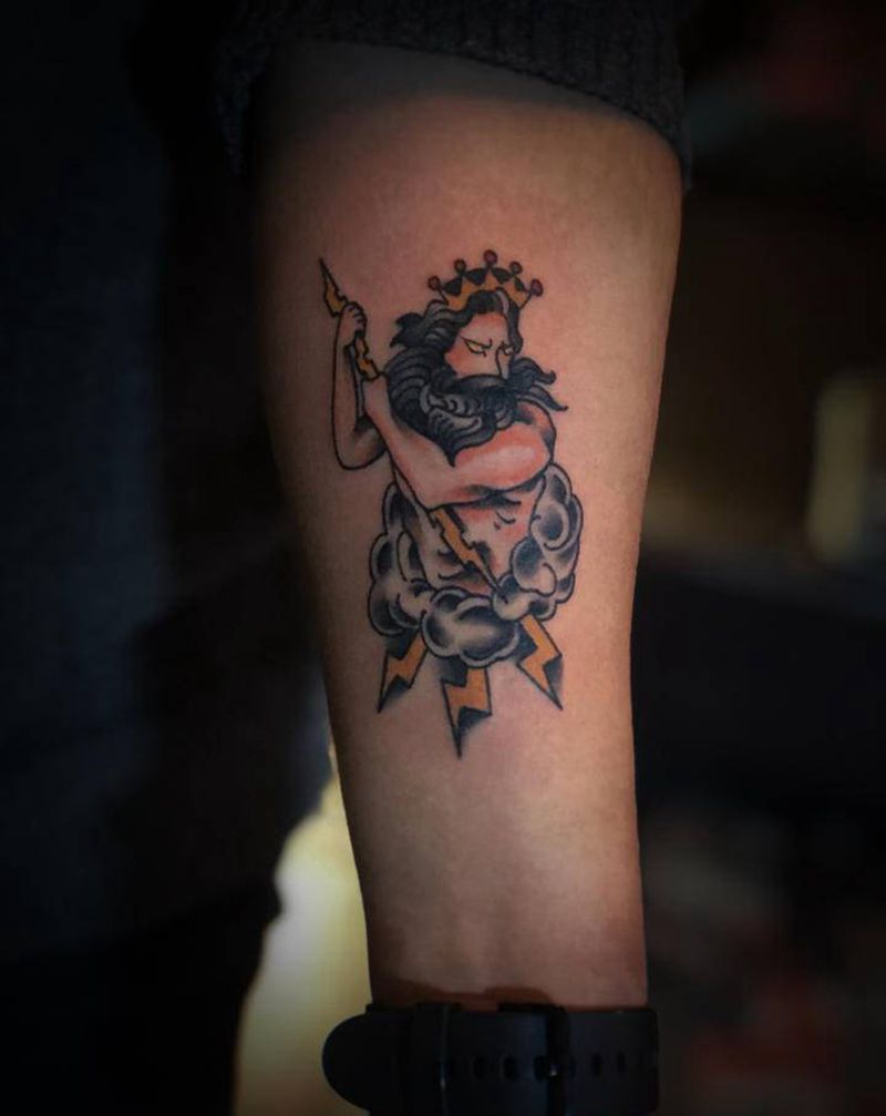 宙斯school纹身图片_手臂手部Old SchoolNew School纹身图案