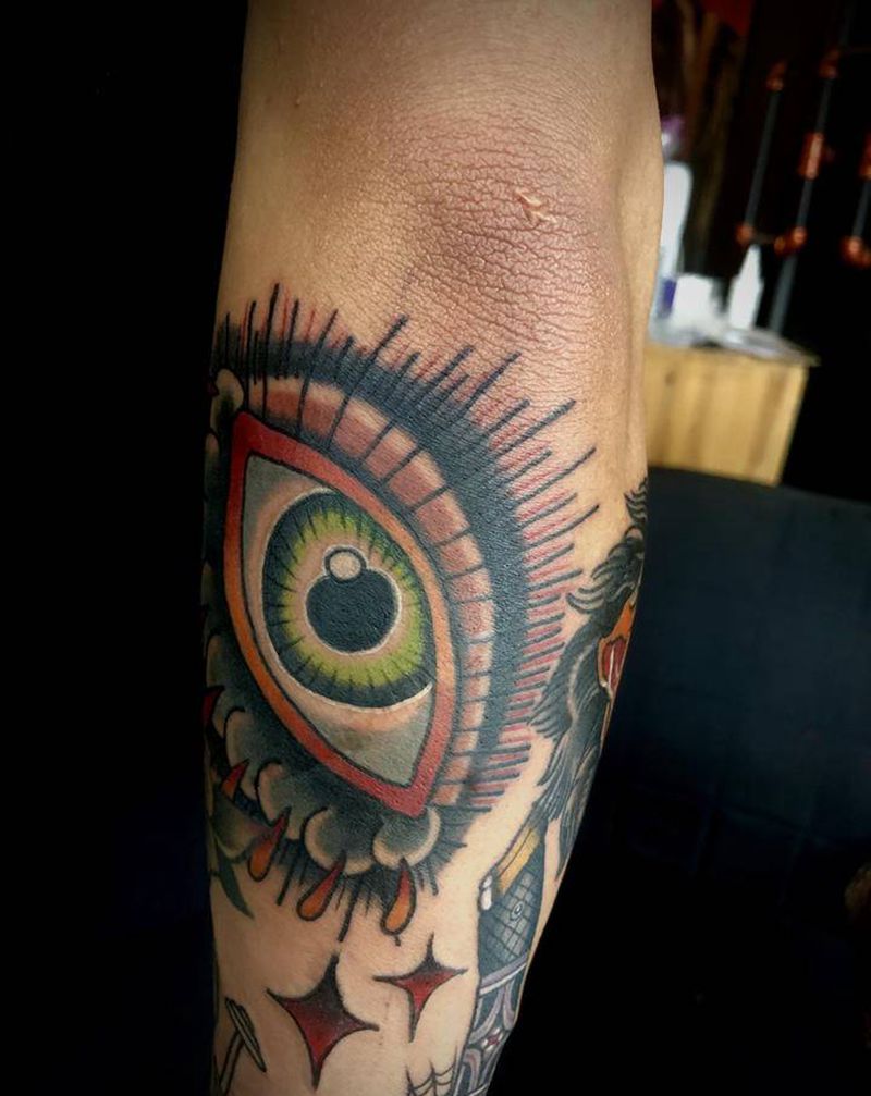 上帝之眼纹身图片_手臂腿部Old SchoolNew School纹身图案