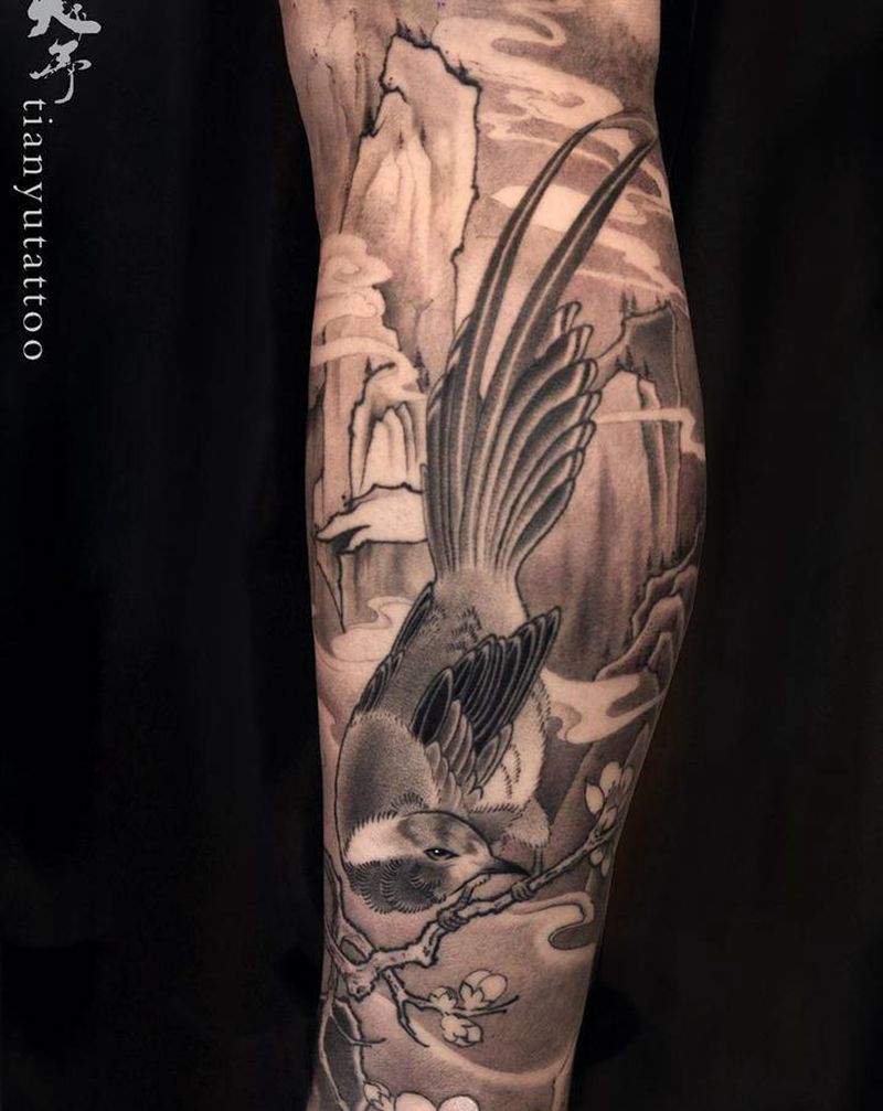 西安纹身｜西安刺青纹身图片_腿部新传统喜鹊纹身图案