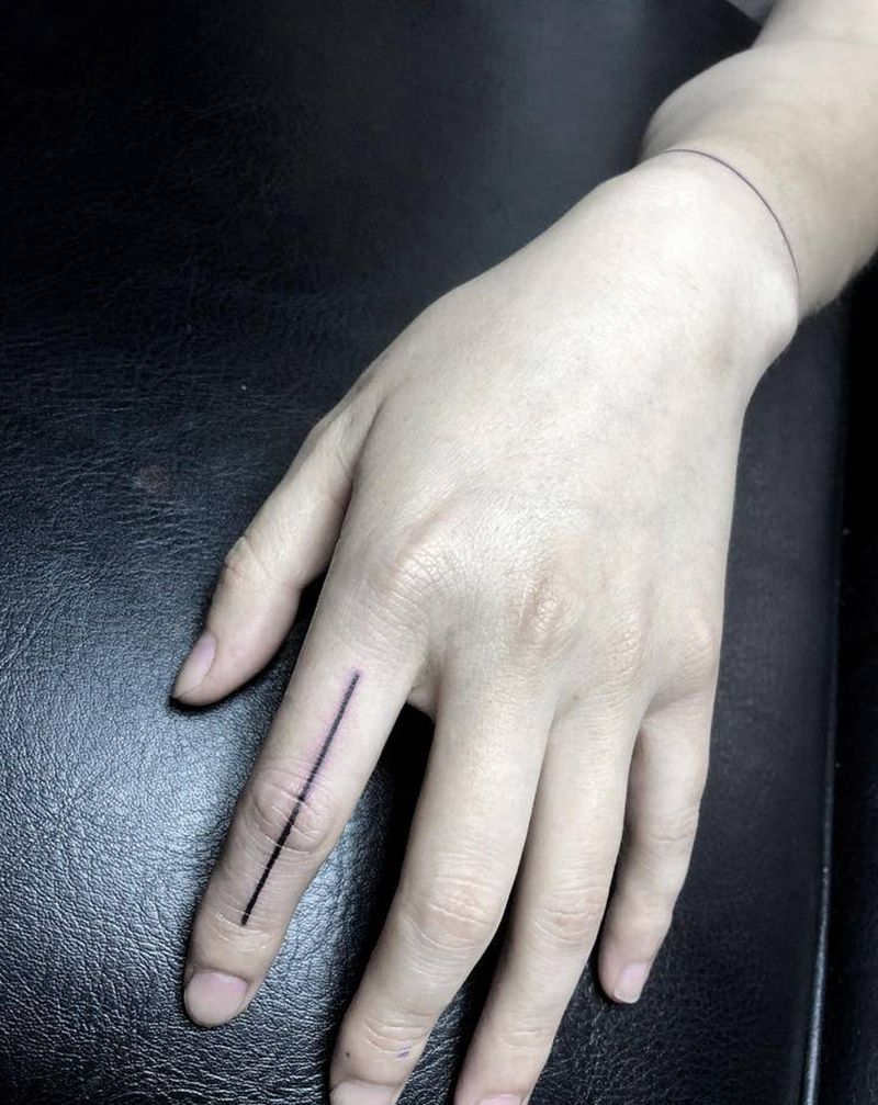 直线纹身图片_手部几何纹身图案