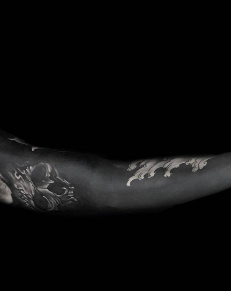 黑臂：死亡不惧纹身图片_手臂欧美写实图腾纹身图案